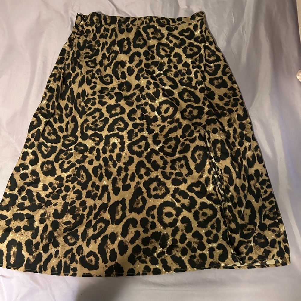 SHEIN Curve Animal Print Midi Skirt - Black and Gold